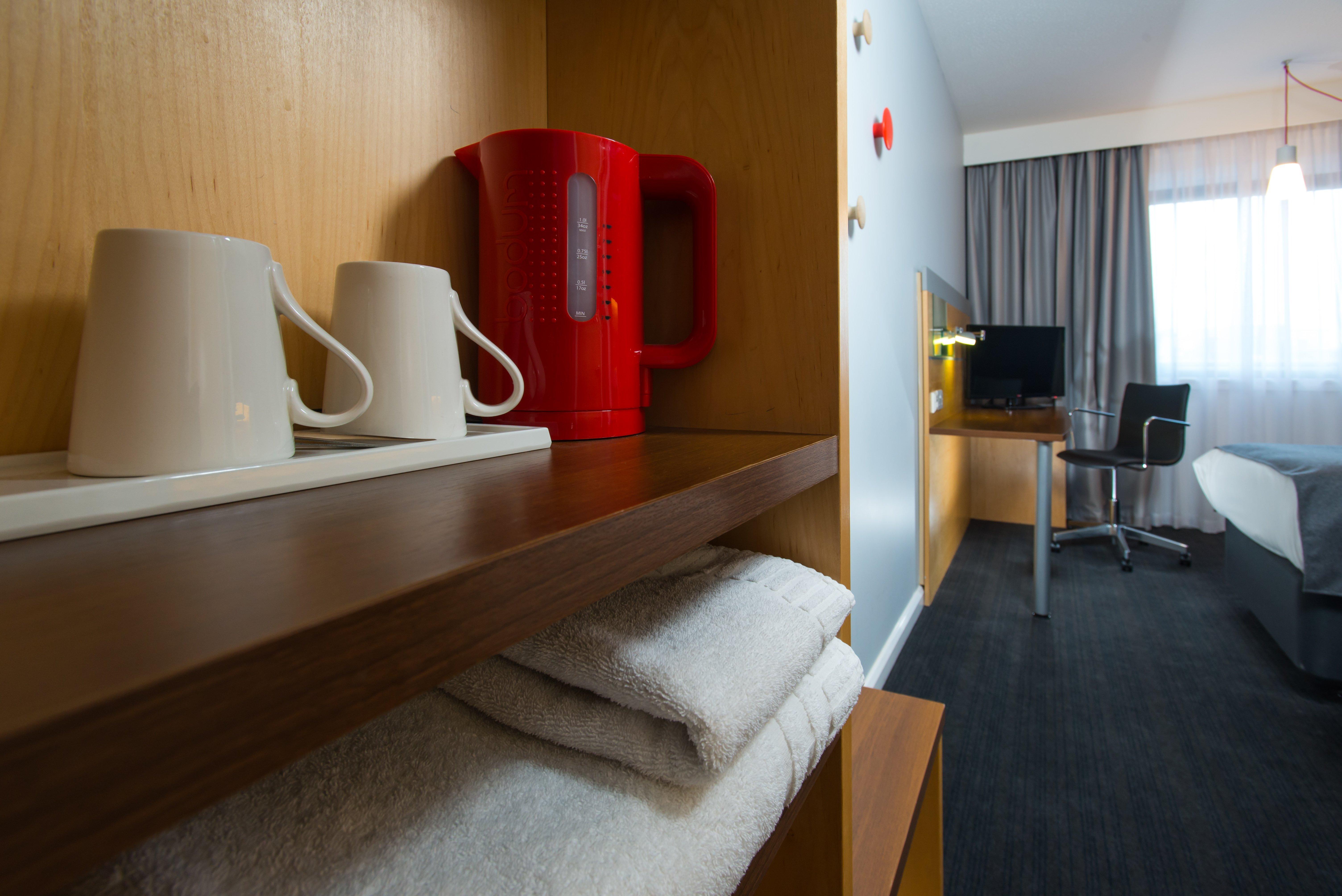 Holiday Inn Express Swansea East By Ihg Buitenkant foto