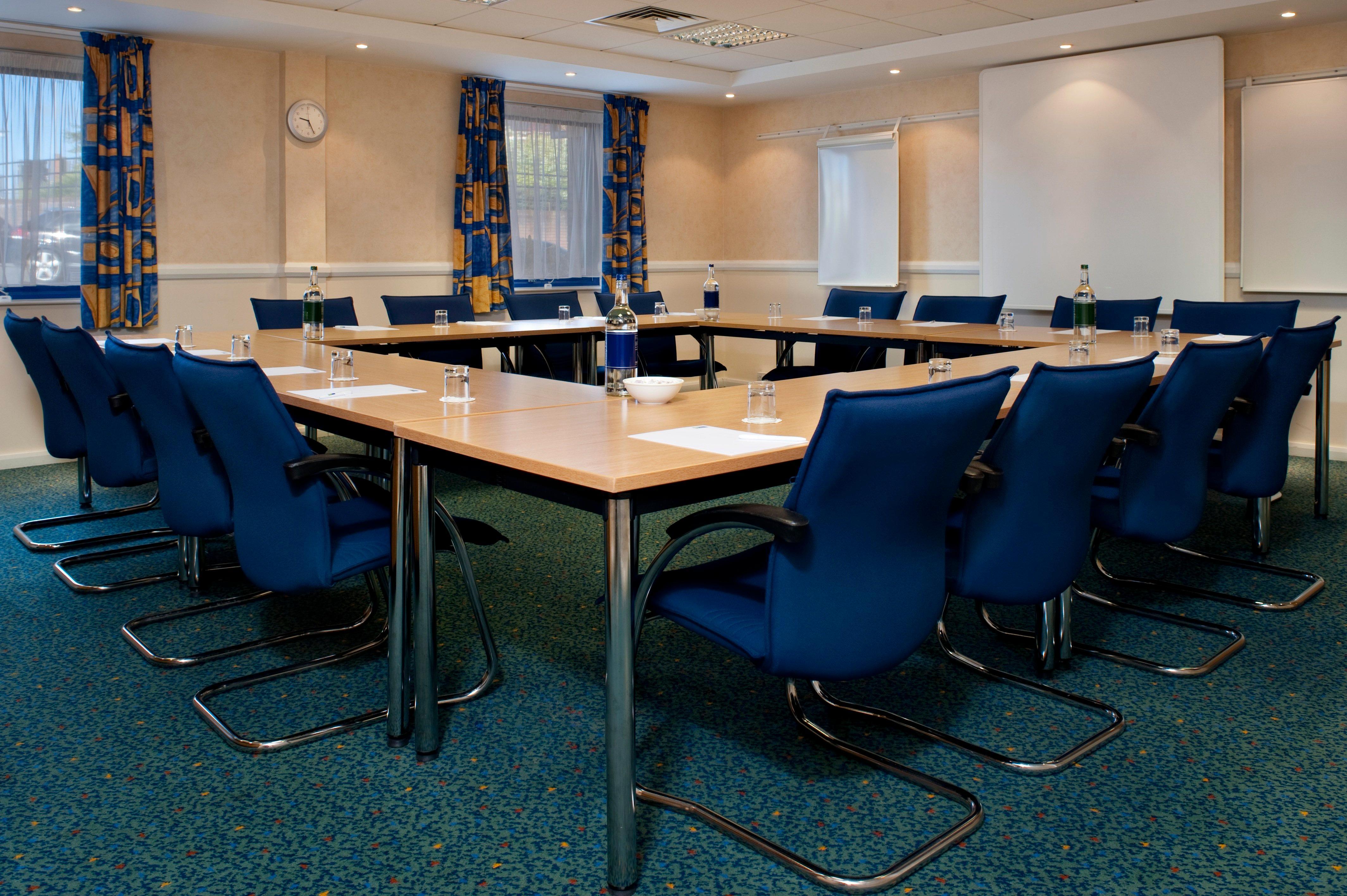 Holiday Inn Express Swansea East By Ihg Buitenkant foto