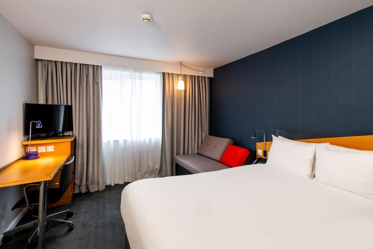 Holiday Inn Express Swansea East By Ihg Buitenkant foto