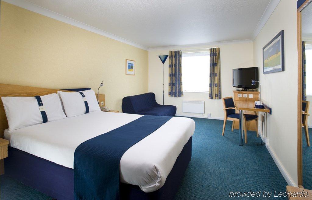 Holiday Inn Express Swansea East By Ihg Buitenkant foto