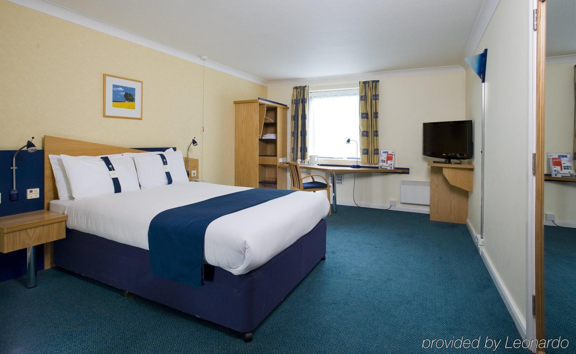 Holiday Inn Express Swansea East By Ihg Buitenkant foto